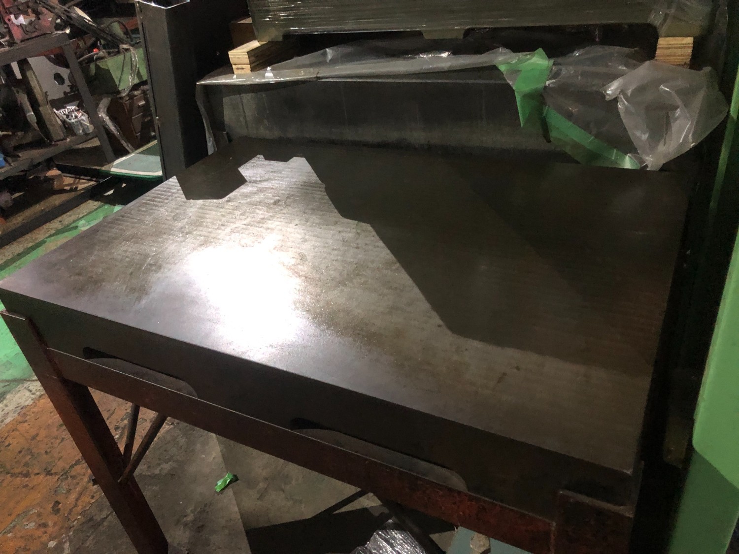 中古Iron surface plate 【鉄定盤（台付き）】W902xD605xH104(mm) unknow