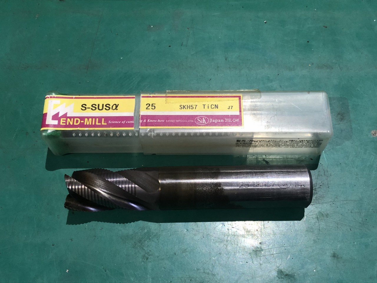 中古End mill(Square) 【4枚刃/スクエア/エンドミル】SKH57シリーズ φ25 S&K