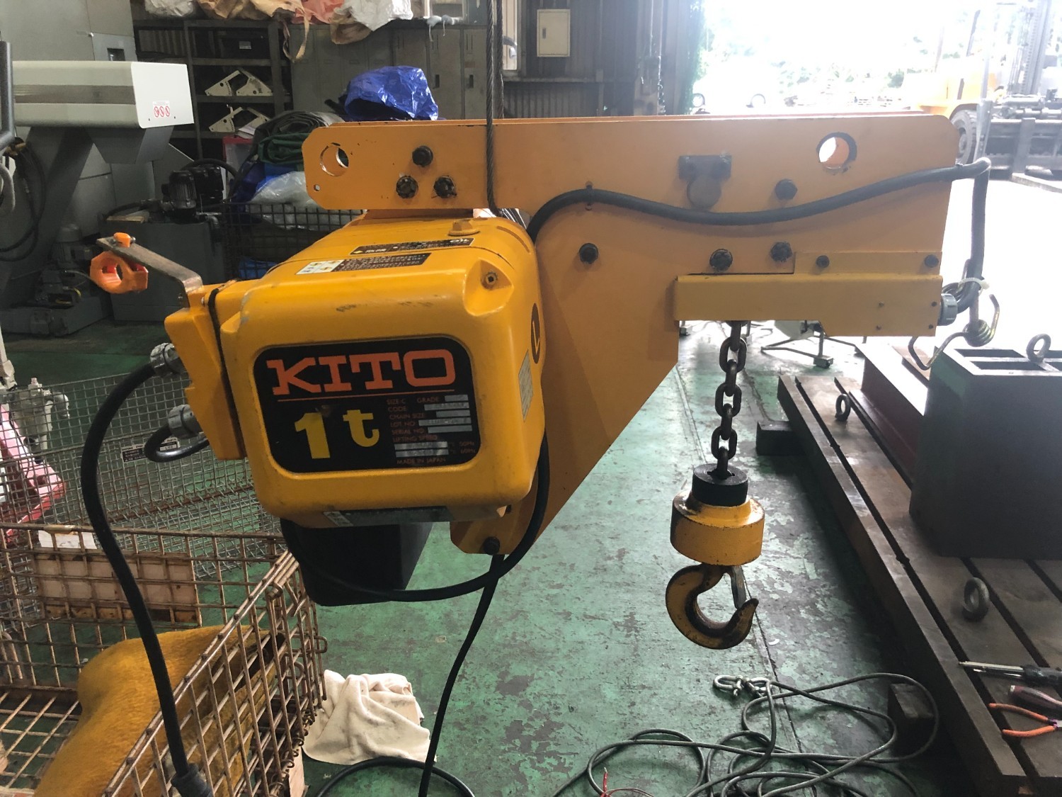 中古その他運送/荷役機械 【キトー チェーンブロック 1t(電気ホイスト)】1ｔ揚程4.2m キトー