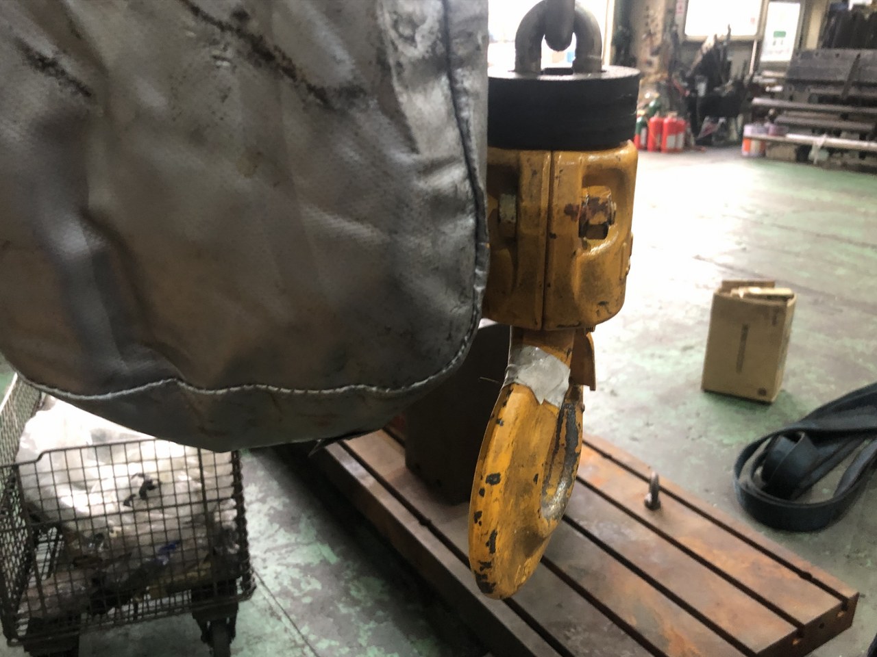 中古Other Transporting/ Handling Machine 【電気チェンブロック（ホイストクレーン）】ER2-015S キトー/KITO