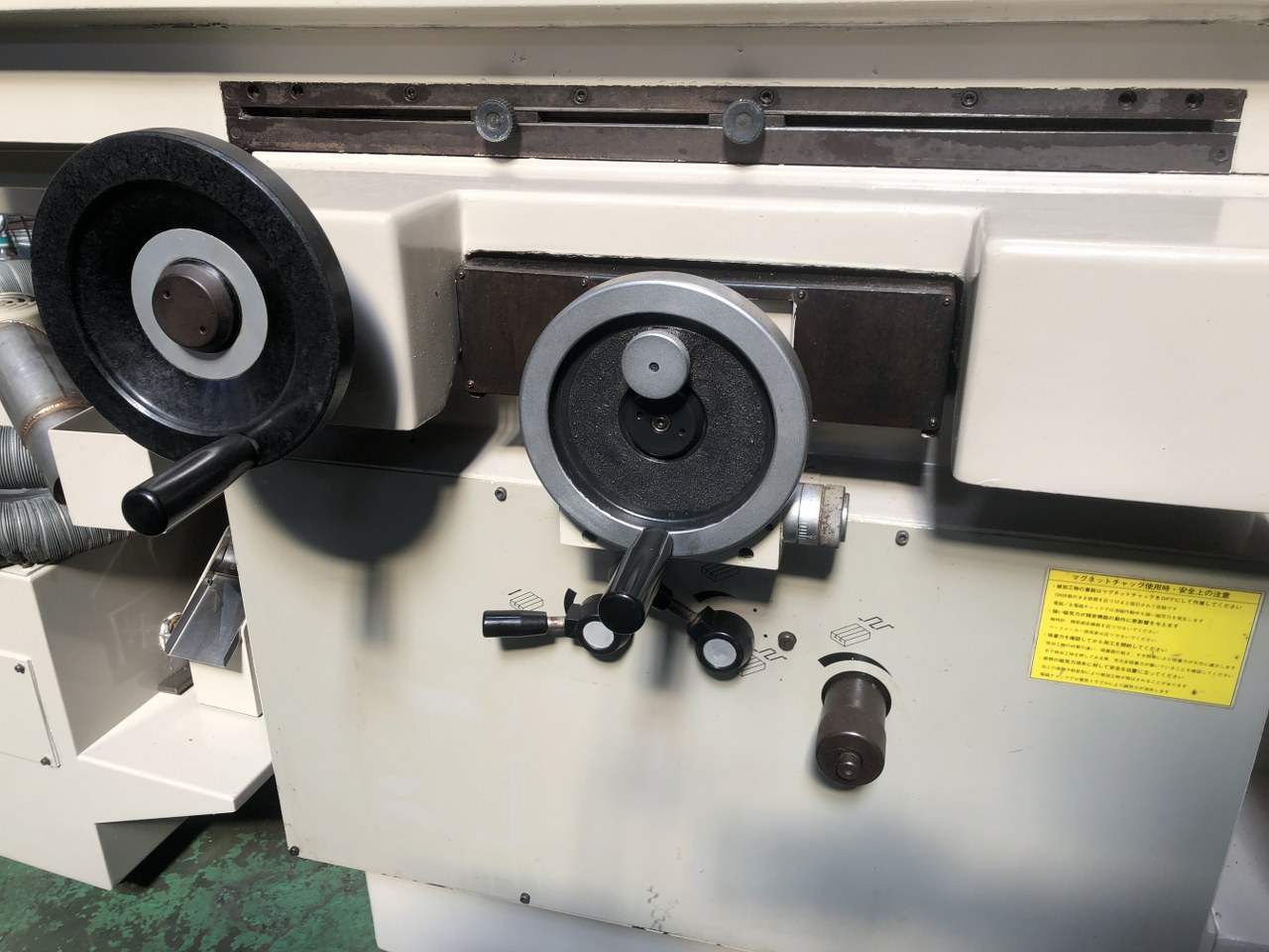 中古平面研削盤 PSG-52DX 岡本