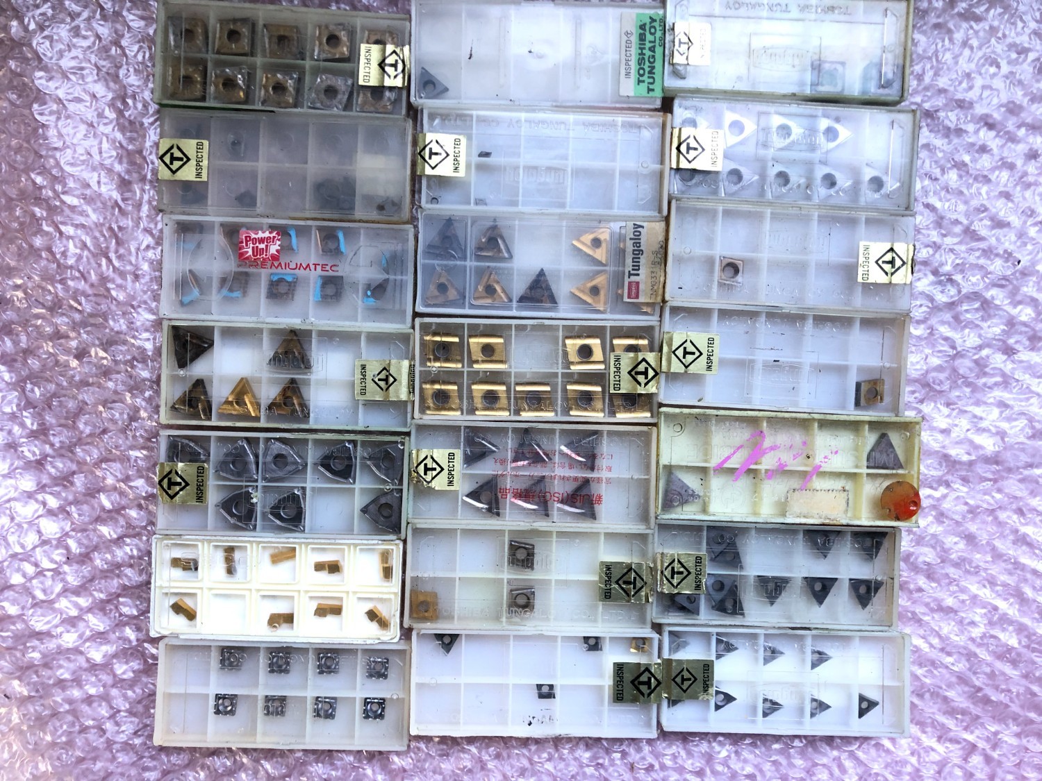中古インサート（チップ） 【チップセット】様々なサイズがあります。 様々なメーカーがあります。