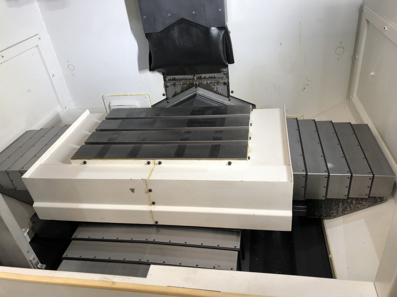 中古Vertical Machining Center MILLAC44VⅡ OKUMA