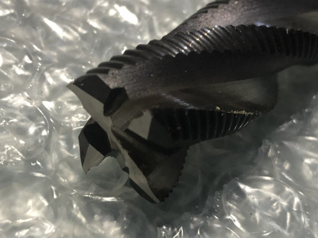 中古エンドミル(スクエア) 【4枚刃/スクエア/エンドミル】ESMQS18 日立/Hitachi