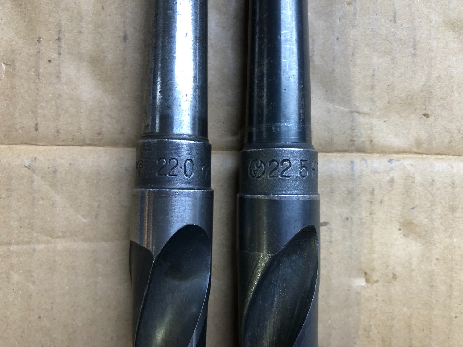中古テーパ―シャンクドリル 【テーパーシャンクドリル2本】φ22.0,φ22.5 NACHI