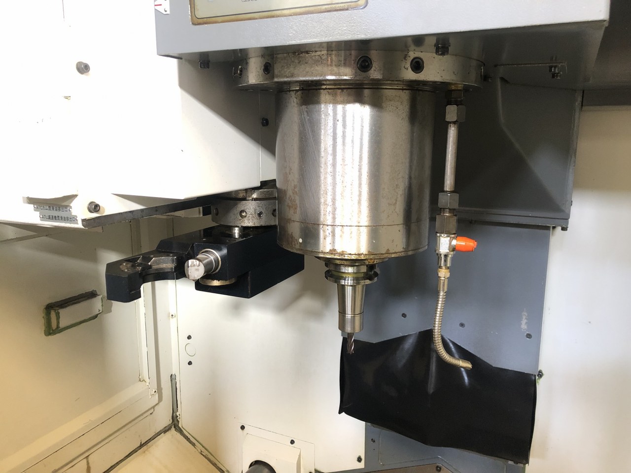 中古Vertical Machining Center MILLAC44V OKUMA