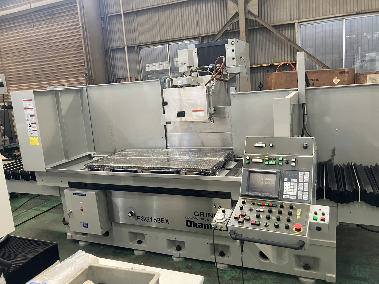 中古平面研削盤 PSG-158EX（NC平面研削盤） 岡本
