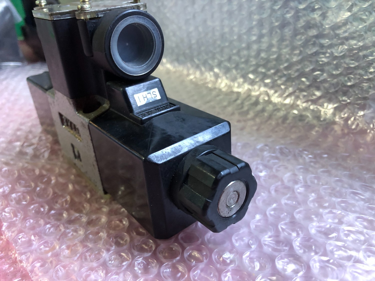 中古その他 【電磁切換弁】HD1-3W-BG1A-025A-WYA TOYOOKI