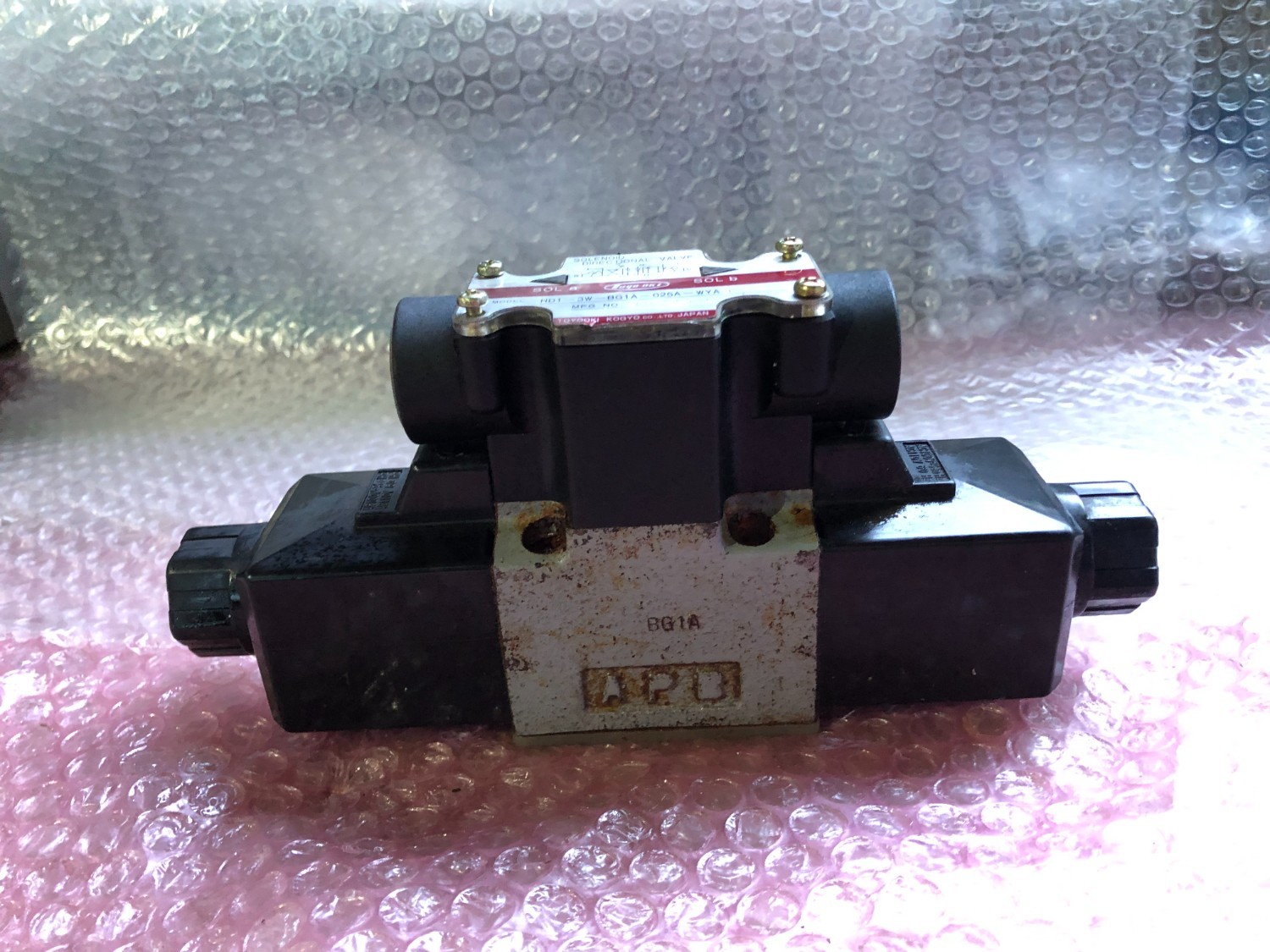 中古その他 【電磁切換弁】HD1-3W-BG1A-025A-WYA TOYOOKI
