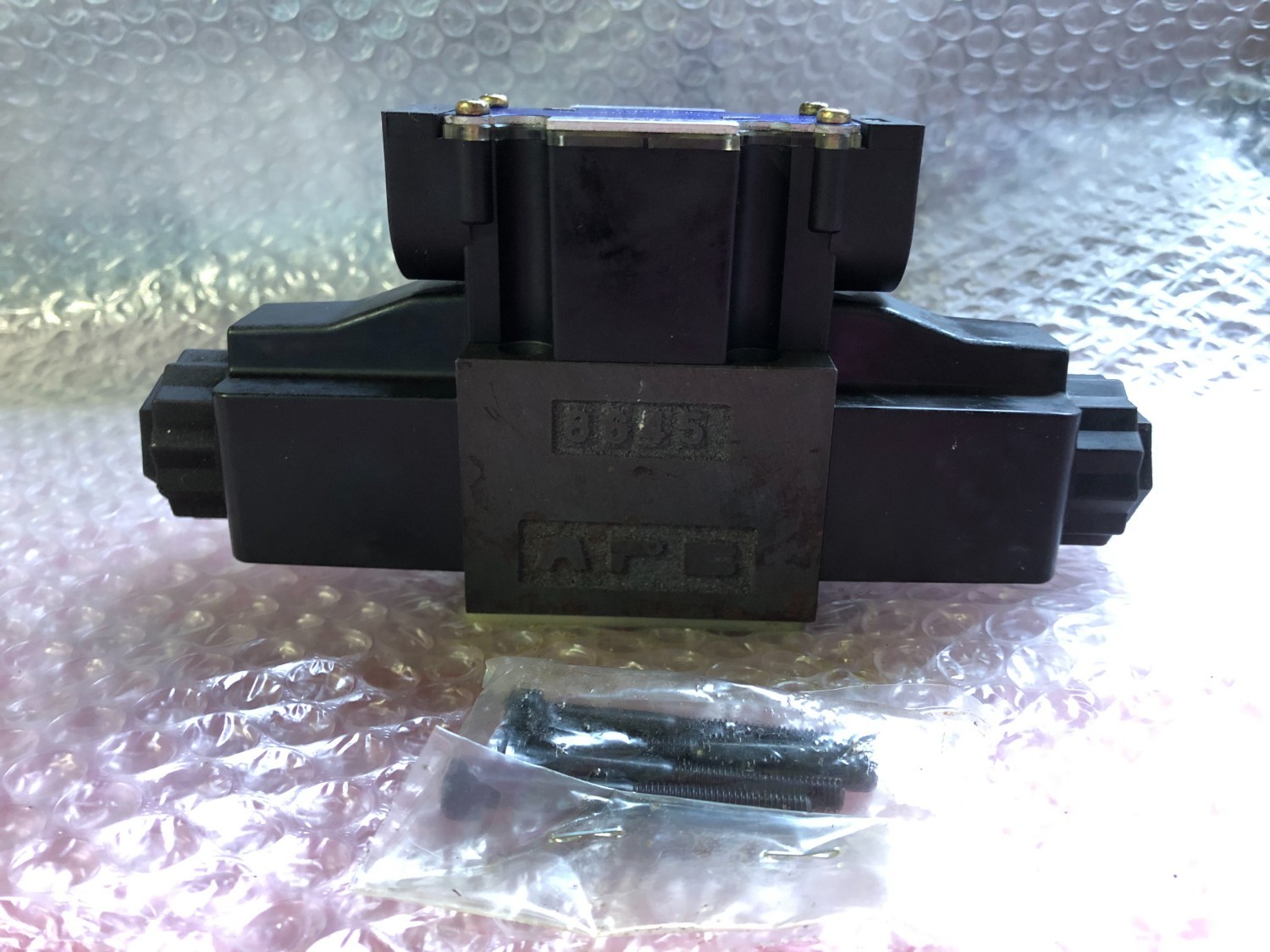 中古その他 【電磁切換弁】DSG-01-3C2-A100-60 YUKEN KOGYO