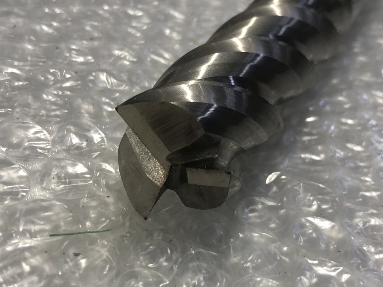 中古エンドミル(スクエア) 【3枚刃/スクエア/エンドミル】φ25　 不明