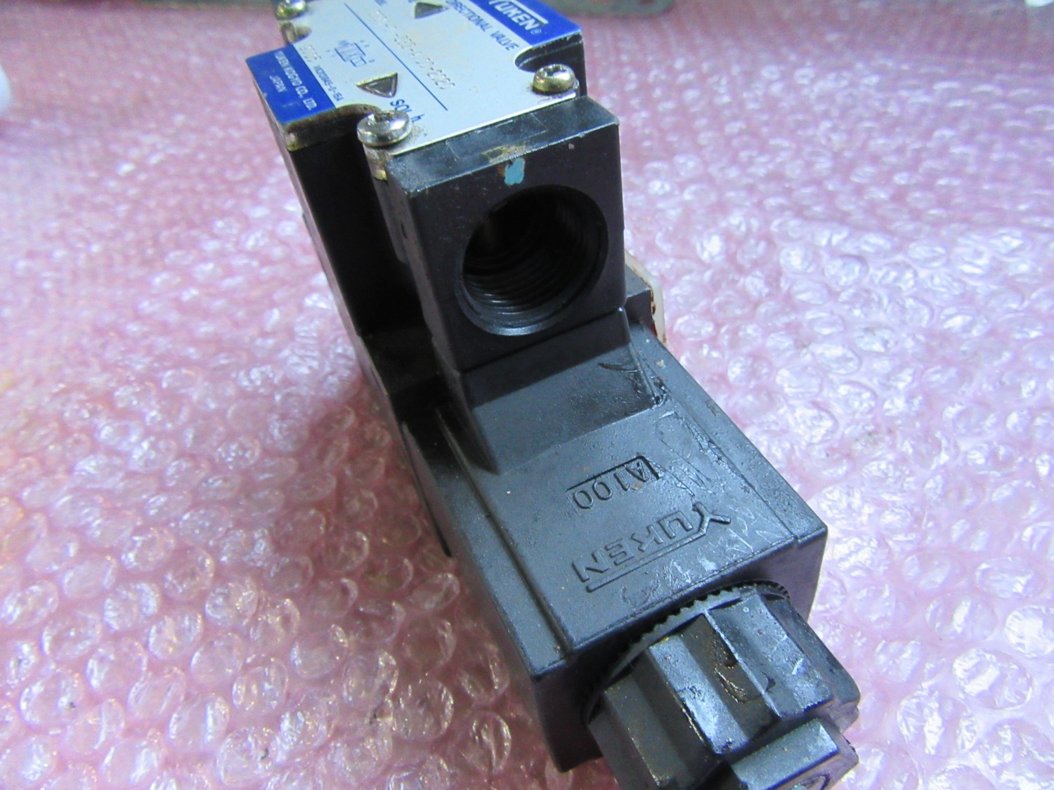 中古その他 【電磁切替弁 】DSGX-01-2B2 A100-2020　 油研工業