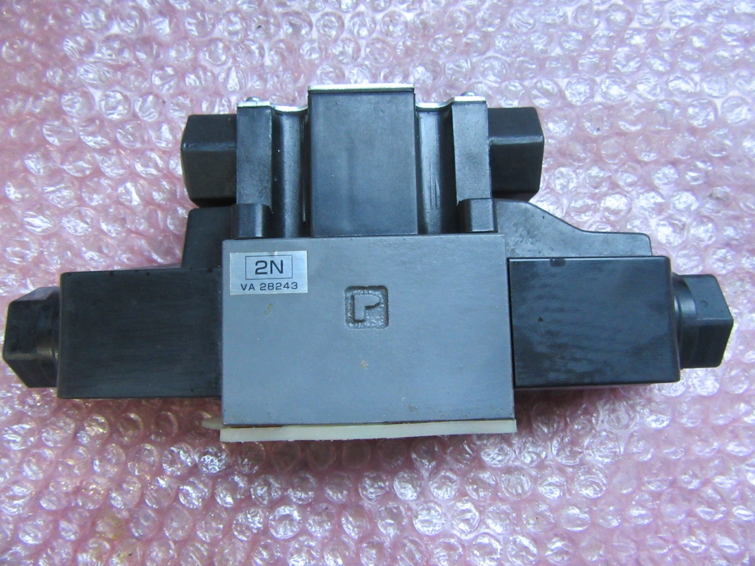 中古その他 【電磁切替弁】DG4V-3-2N-M-P2-T-7-54　 TOKIMEC　