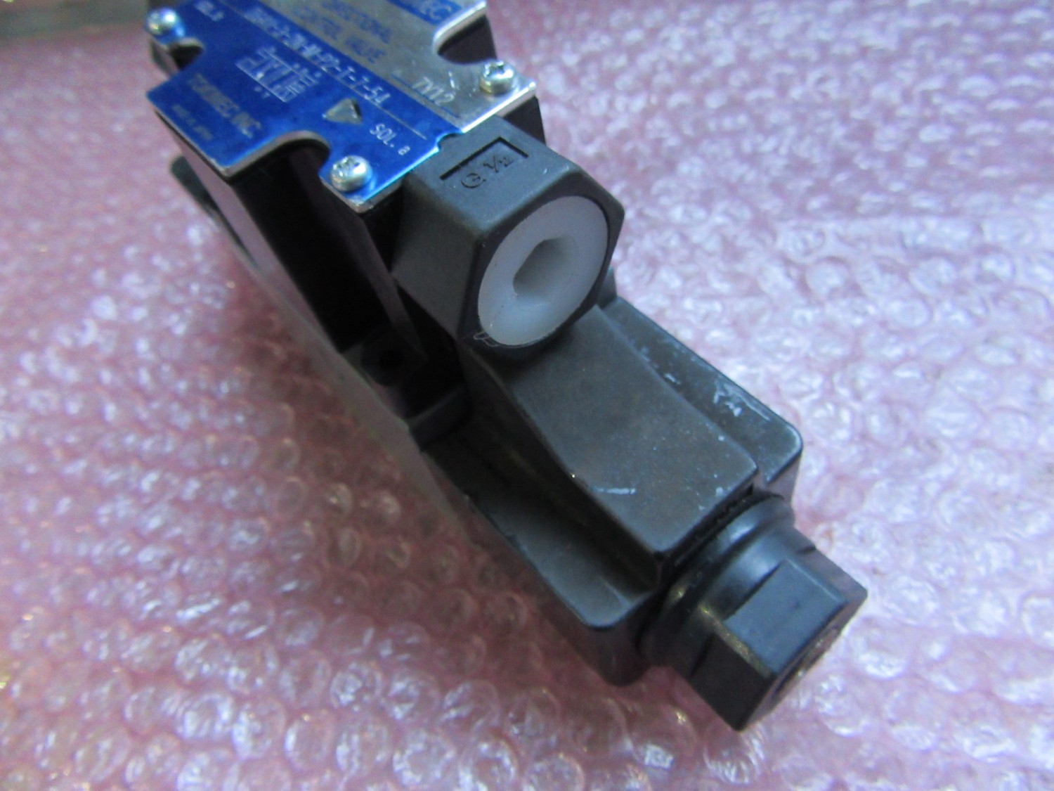 中古その他 【電磁切替弁】DG4V-3-2N-M-P2-T-7-54　 TOKIMEC　