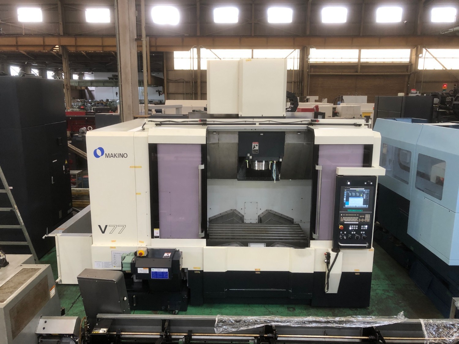 中古Vertical Machining Center V77 MAKINO