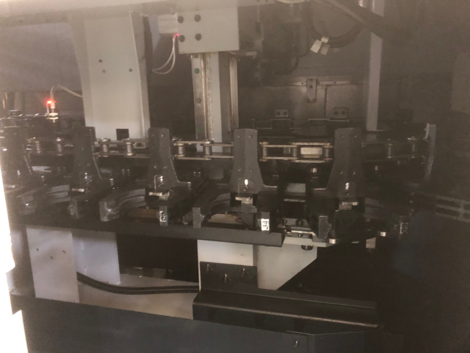 中古Vertical Machining Center V77 MAKINO