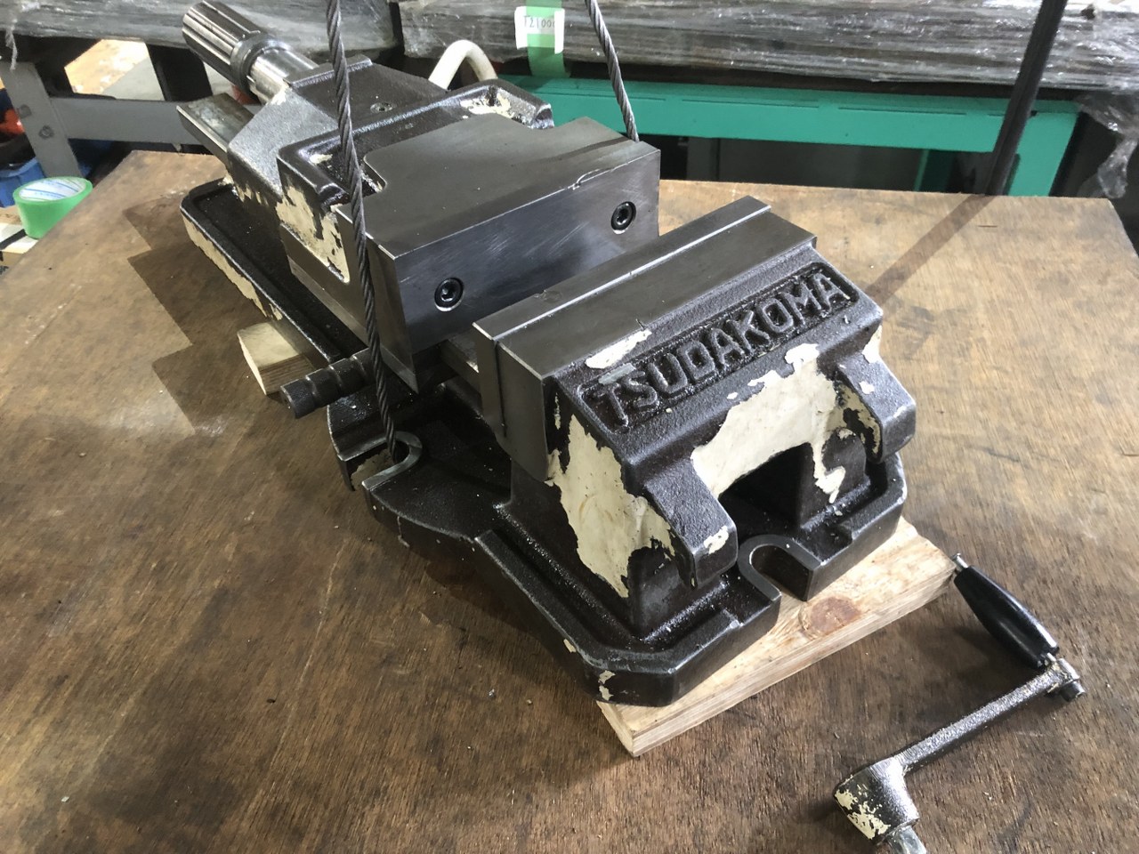 中古Hydraulic vise 【油圧バイス】口幅175mm　口高60mm 津田駒/TSUDAKOMA