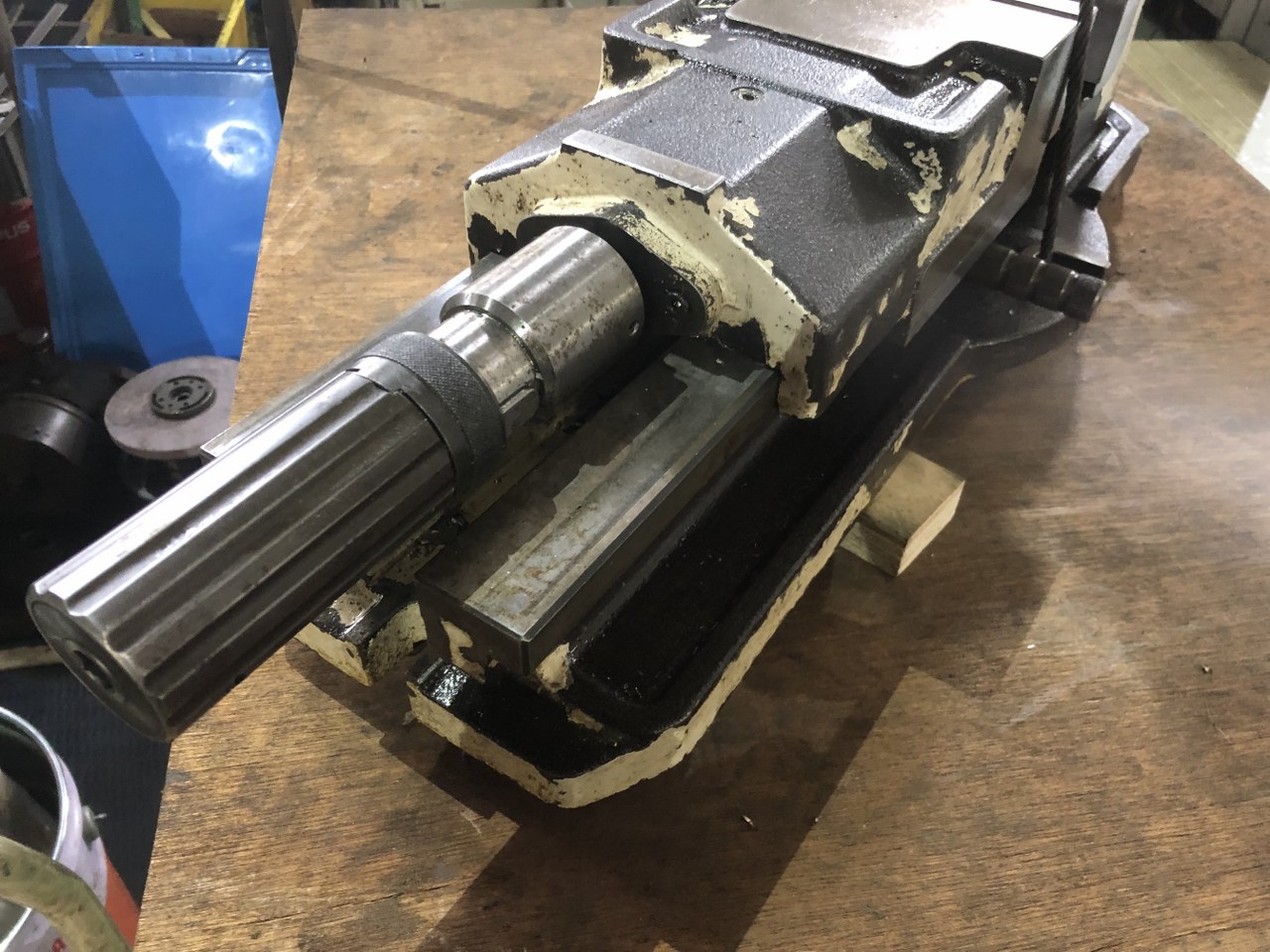 中古Hydraulic vise 【油圧バイス】口幅175mm　口高60mm 津田駒/TSUDAKOMA