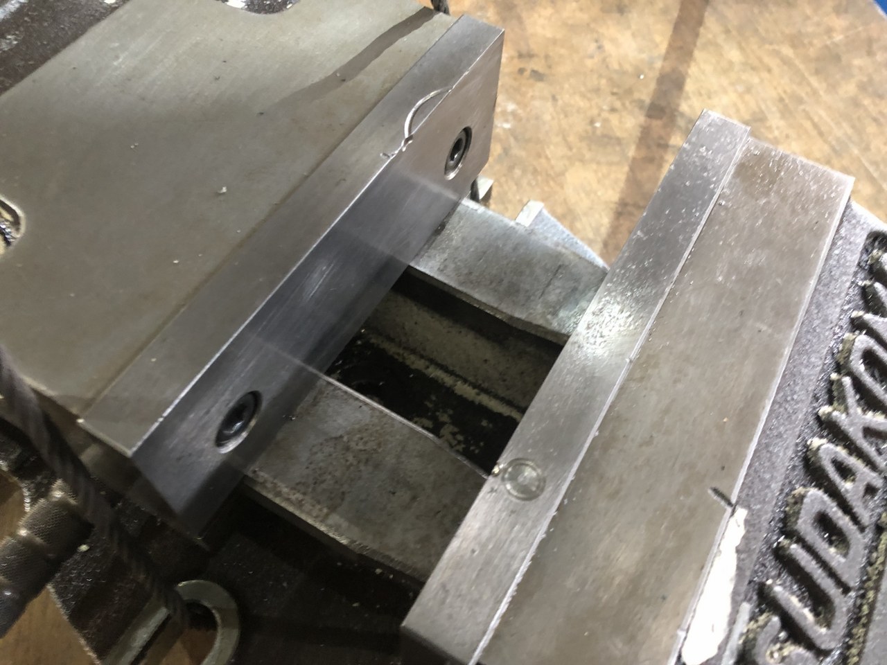 中古Hydraulic vise 【油圧バイス】口幅175mm　口高60mm 津田駒/TSUDAKOMA