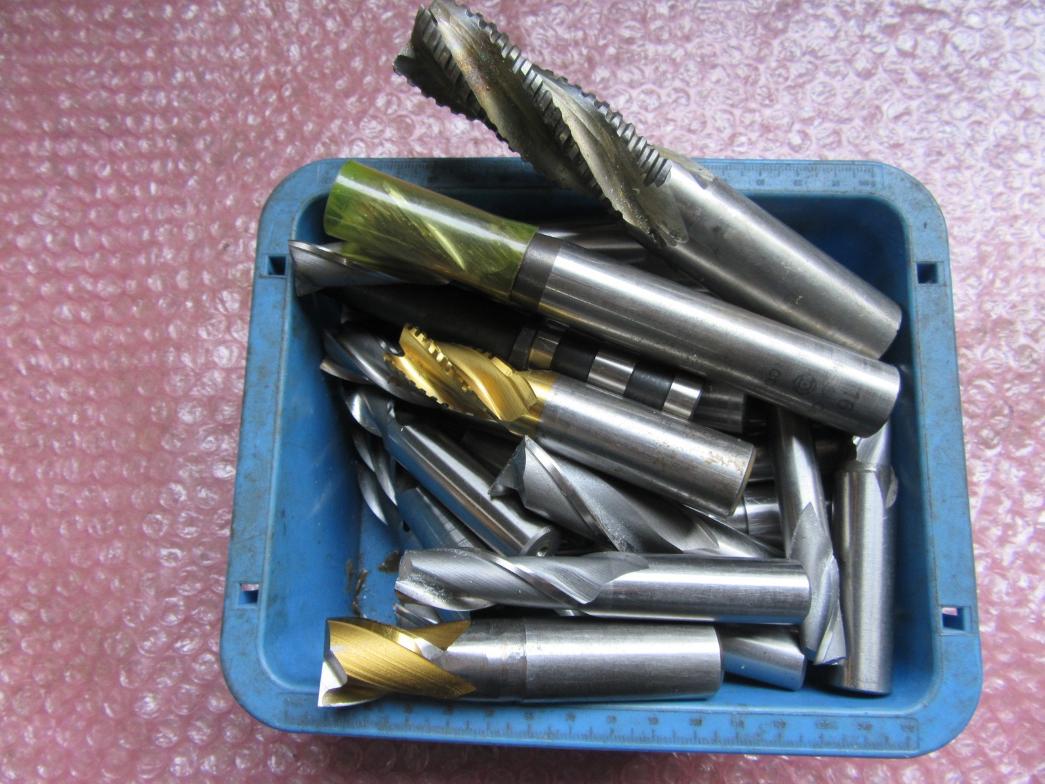 中古Other end mill 切削工具1山 様々なメーカーやサイズがあります。