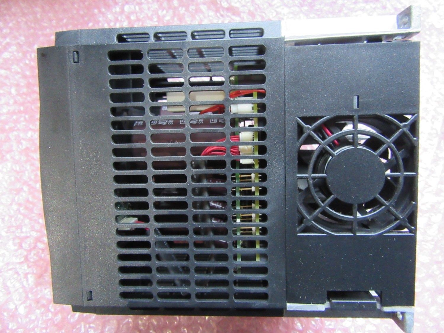 中古その他 【インバーターINVERTER】WJ200-037LF 日立
