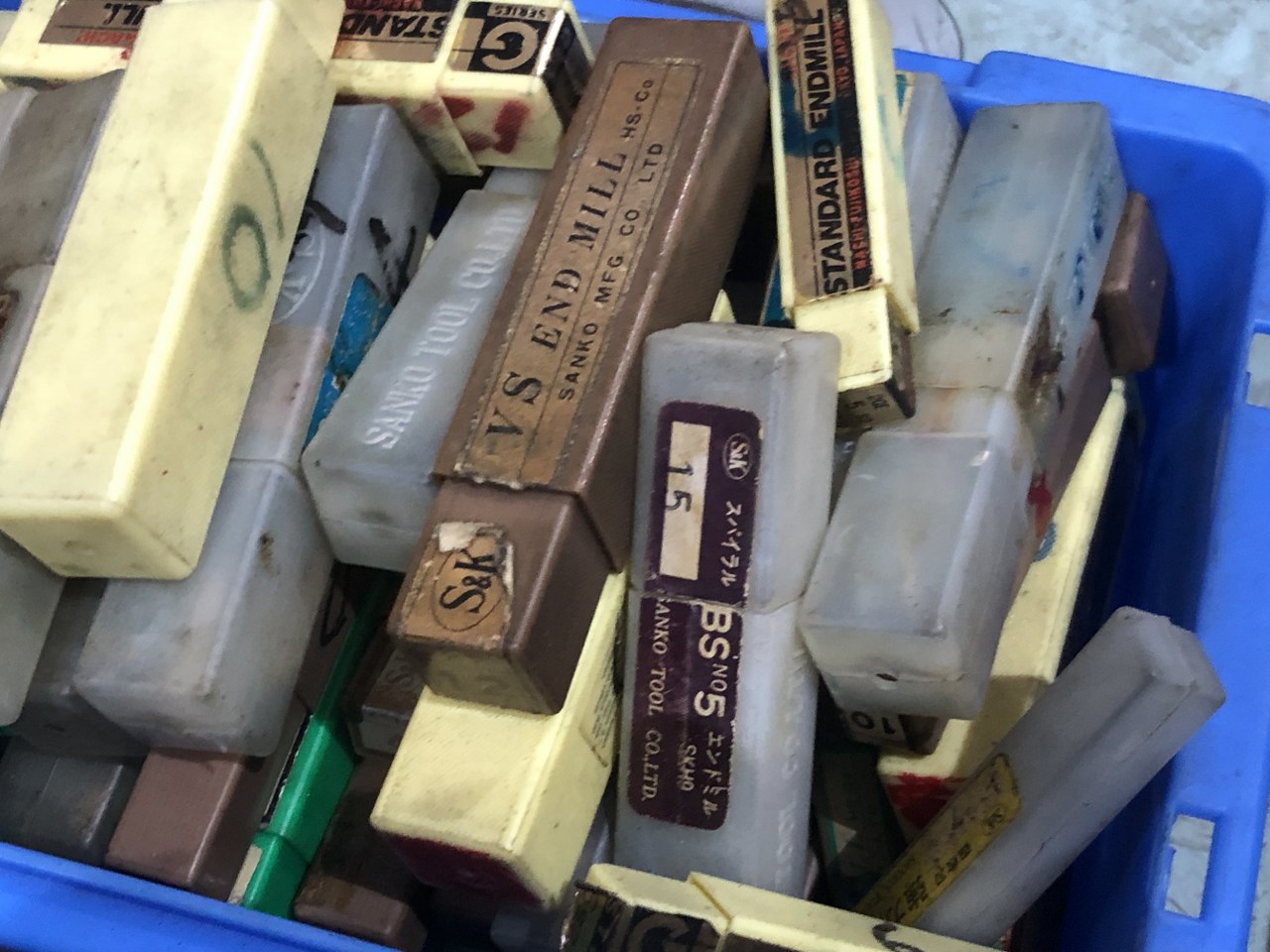 中古お買い得品・1山販売等 【切削工具1山】2Kg 様々なメーカーやサイズがあります。