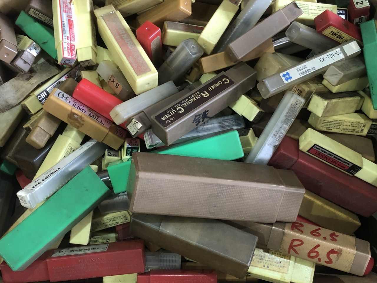中古Special deals・Set etc 【切削工具1山】 8Kg 様々なメーカーやサイズがあります。　