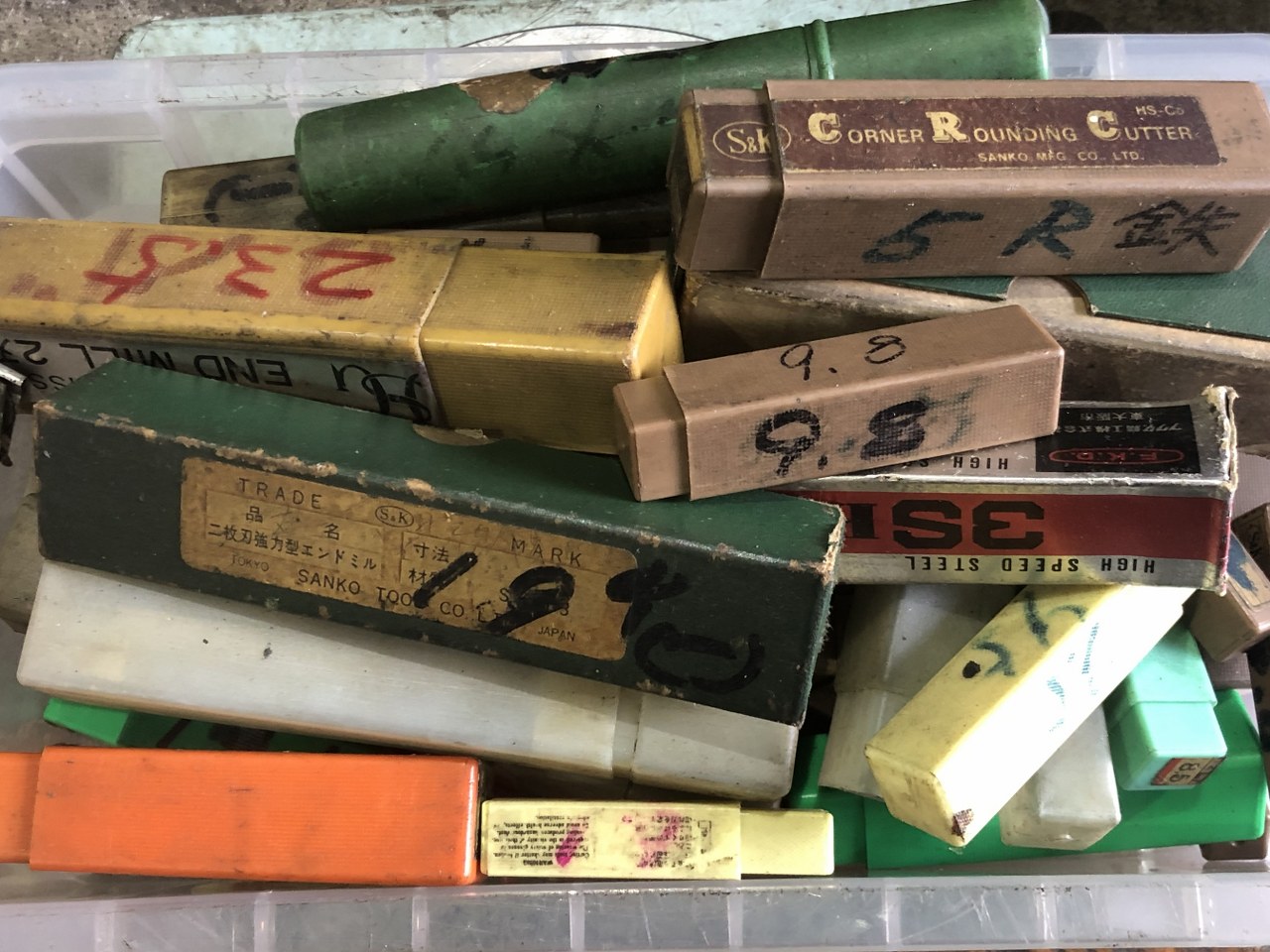 中古お買い得品・1山販売等 【切削工具1山】5Kg 様々なメーカーやサイズがあります。