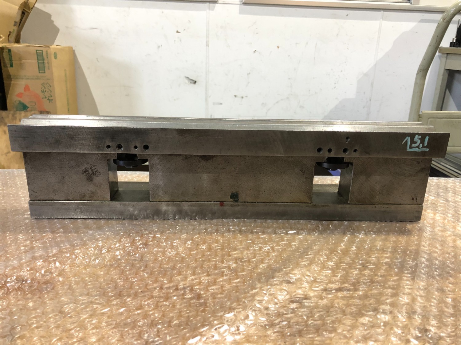 中古ベンダー用品 【ベンダー金型（2Vダイ）】V16/V25 不明
