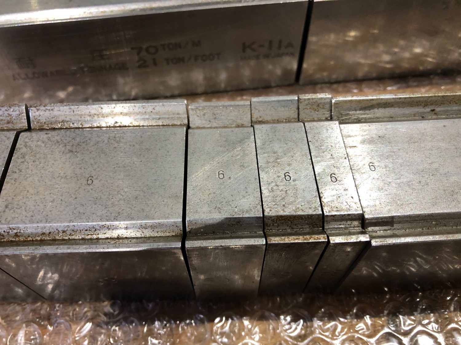 中古ベンダー用品 【ベンダー金型（2Vダイ）】K-11A アマダ/AMADA