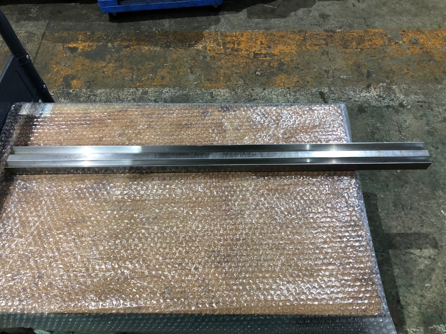 中古ベンダー用品 【ベンダー金型（2Vダイ）】E-7N アマダ/AMADA