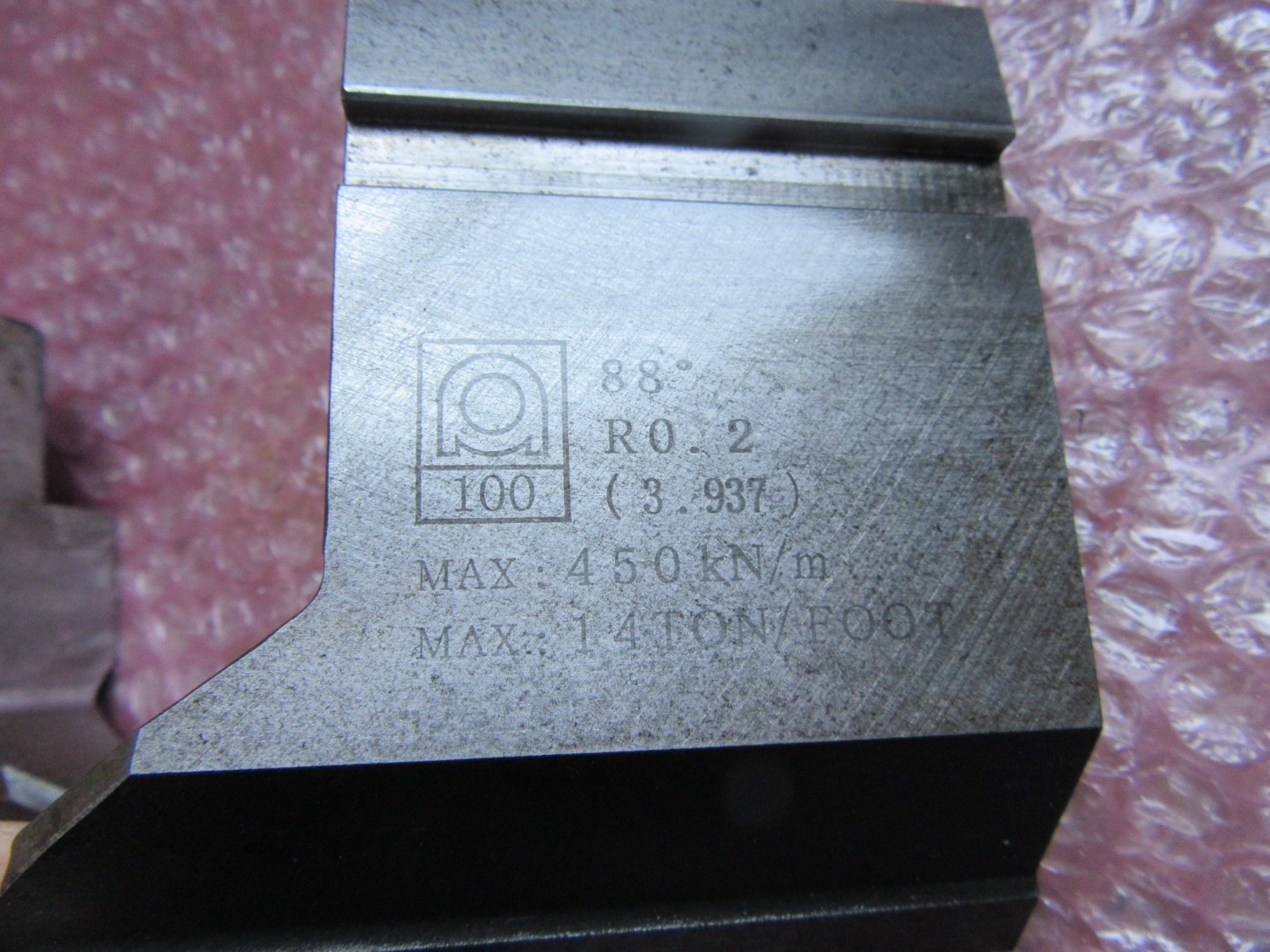 中古その他ベンダー金型冶具 【ベンダー金型 2個】88° R0.2(3.937)長100   アマダ