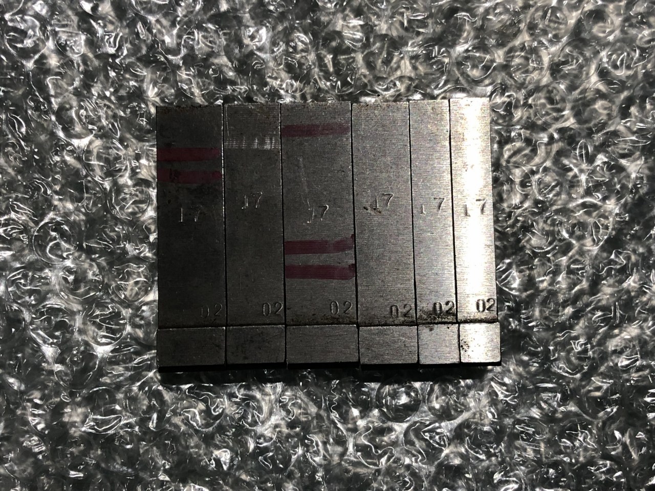 中古下型 【ベンダー金型(1Vダイ)】V7　全長16ｍｍ（1個）/15ｍｍ（1個）/13ｍｍ（2個）/9ｍｍ（2個） 不明