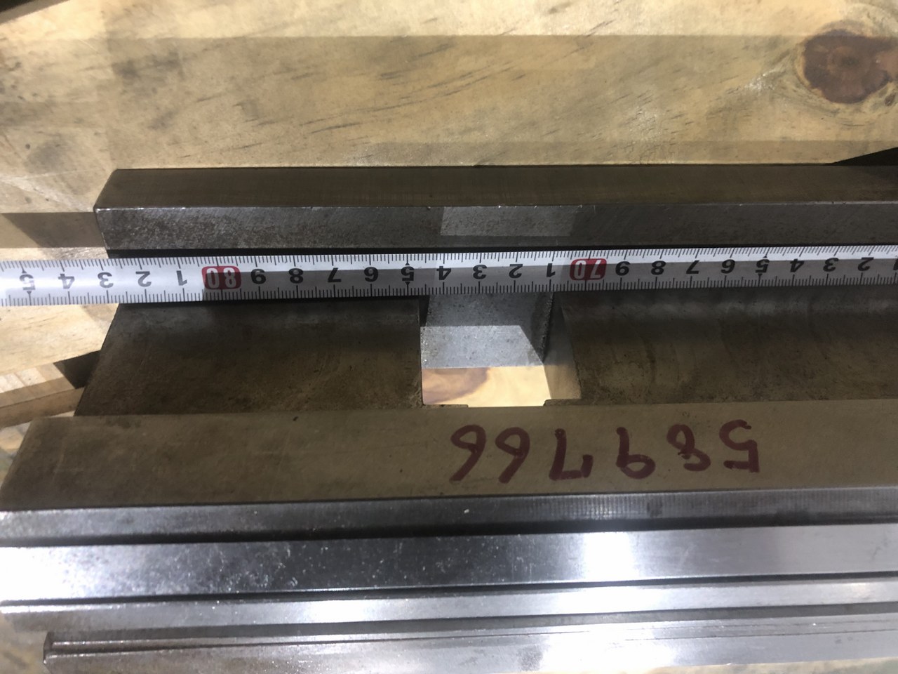 中古Mold 【ベンダー金型（ダイ/ホルダー付き）】A080030120　Z-3S　L835、ホルダーL830 アマダ/AMADA