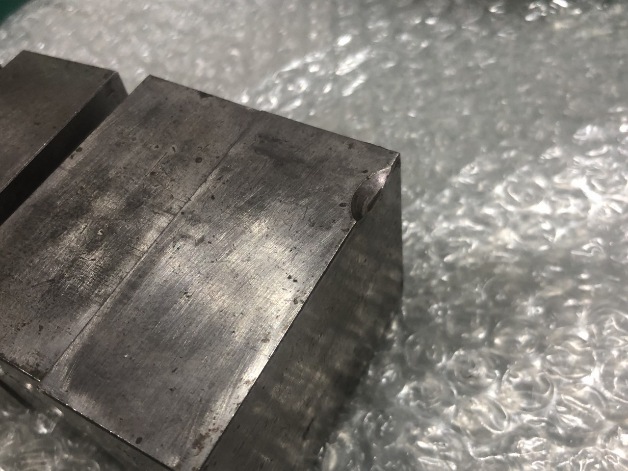 中古その他測定工具・基準器・試験機 【金属ブロック】W30xD50xH65(mm) 不明