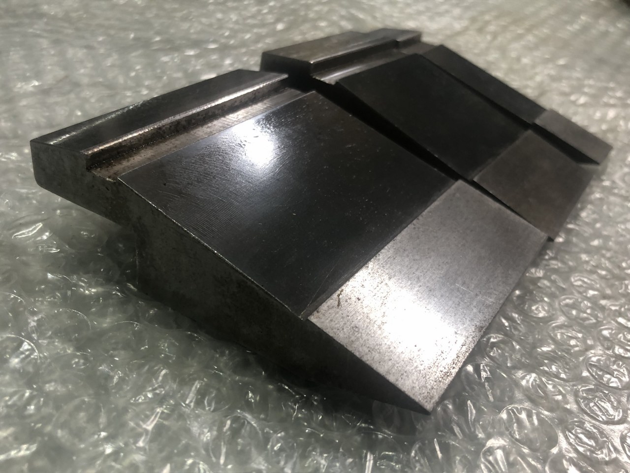 中古上型 【ベンダー金型(パンチ)】L70/L55/L17 不明