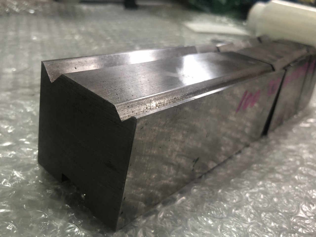 中古下型 【ベンダー金型(2Vダイ)】L100/L25/L11（2個）/L13（2個）/L15（2個） 不明