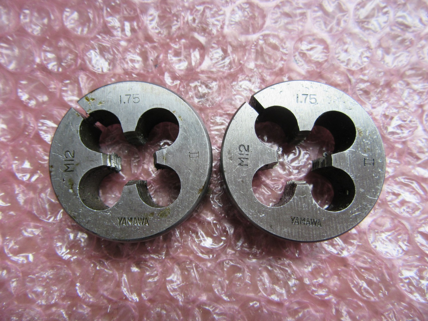 中古ダイス 【ダイス　2個】 M12(1.75)　 ヤマワ