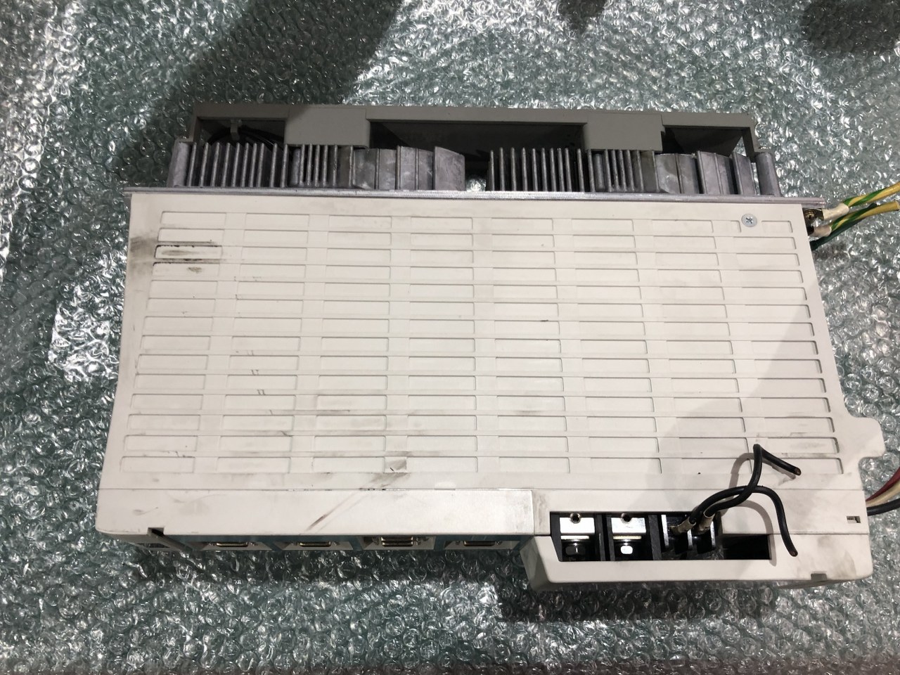 中古お買い得品・1山販売等 【サーボドライブユニット】MDS-C1-V2-2020-N 三菱/MITSUBISHI