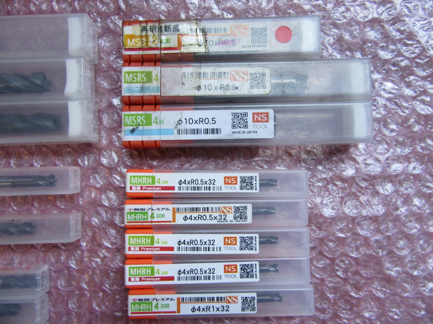 中古その他エンドミル 切削工具1山 様々なメーカーやサイズがあります。