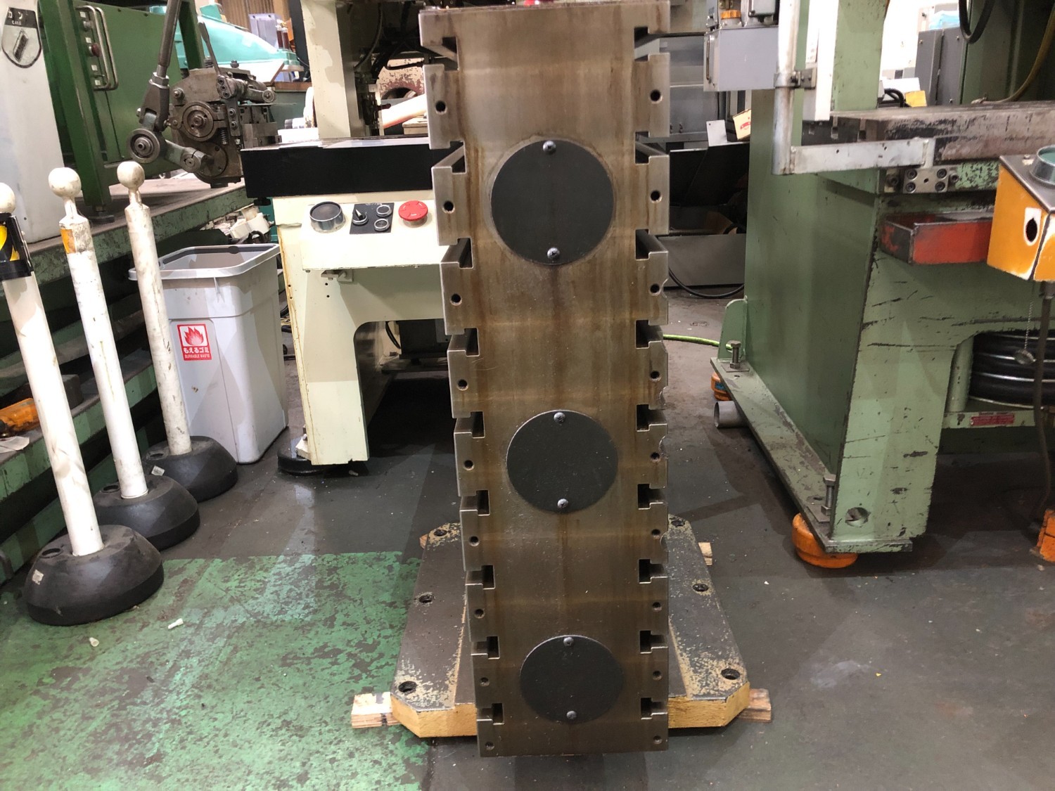 中古Angle plate 【２面イケール】作業面寸法:895x245x1000(mm) unknow