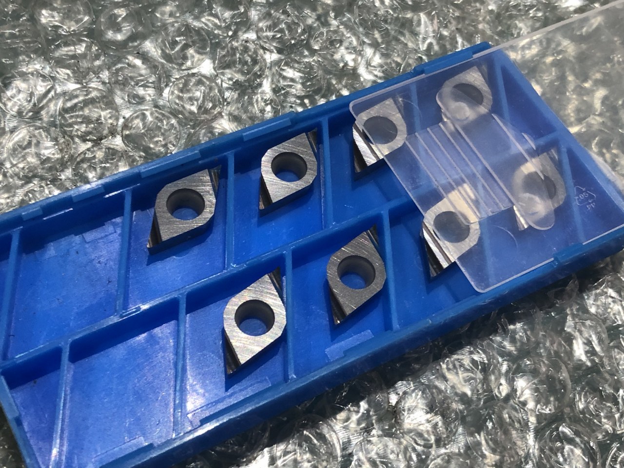 中古Cutting Exchange Chip 【チップ】DCGT11T302L-A3  DCGT32505L-A3 KW10 京セラ/Kyocera