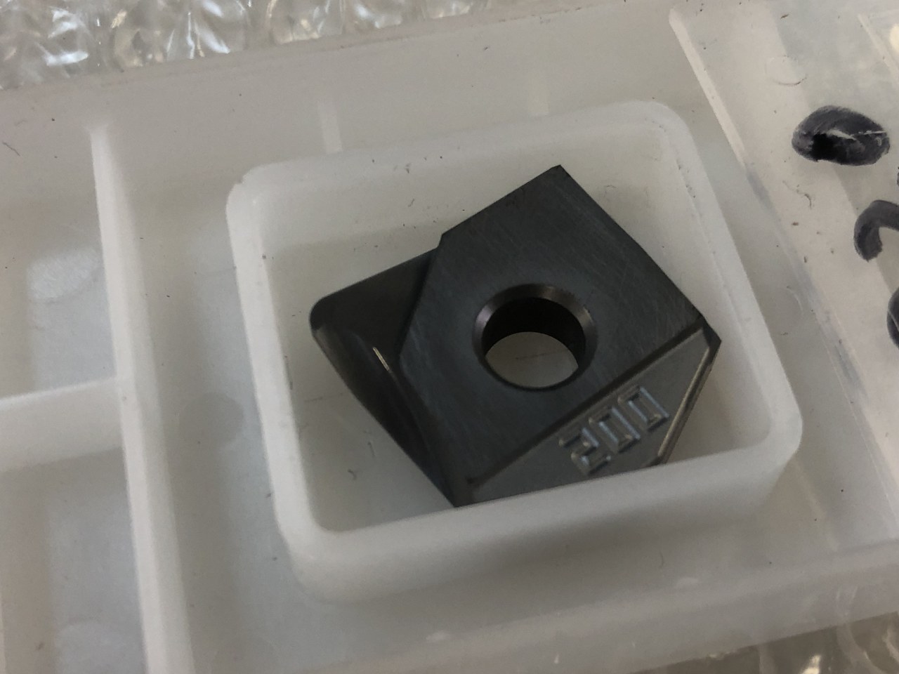 中古インサート（チップ） 【チップ】TH308 ZCFG200SG-R2.0 MITSUBISHI HITACHI TOOL
