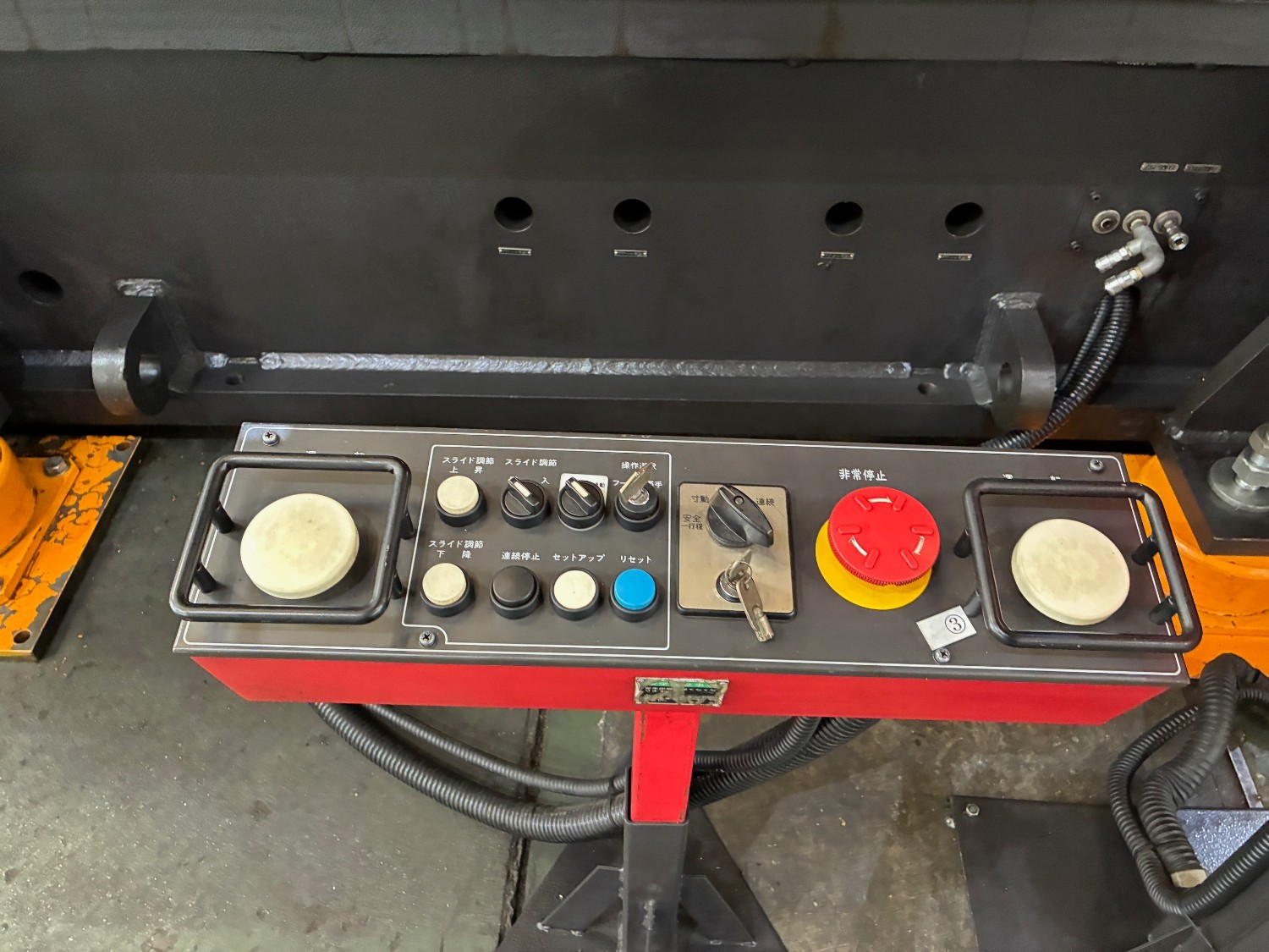 中古トランスファープレス TPWL200 アマダ