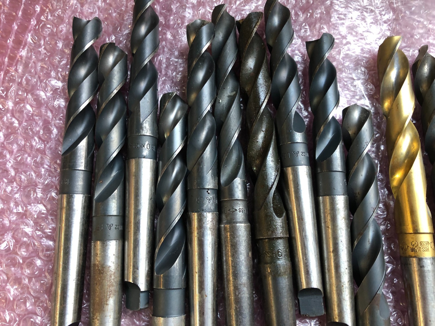 中古Taper shank drills 【テーパーシャンクドリ1山】様々なメーカーやサイズがあります。 様々なメーカーやサイズがあります。