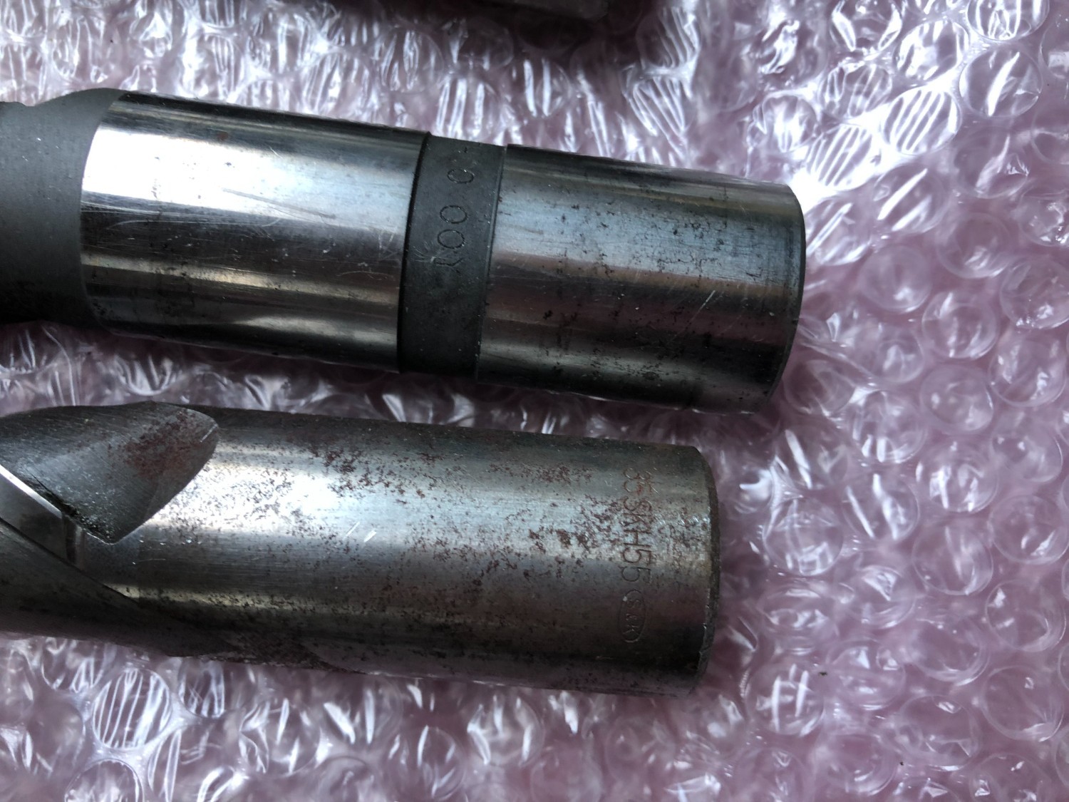 中古お買い得品・1山販売等 【エンドミル1山】様々なメーカーやサイズがあります。 様々なメーカーやサイズがあります。