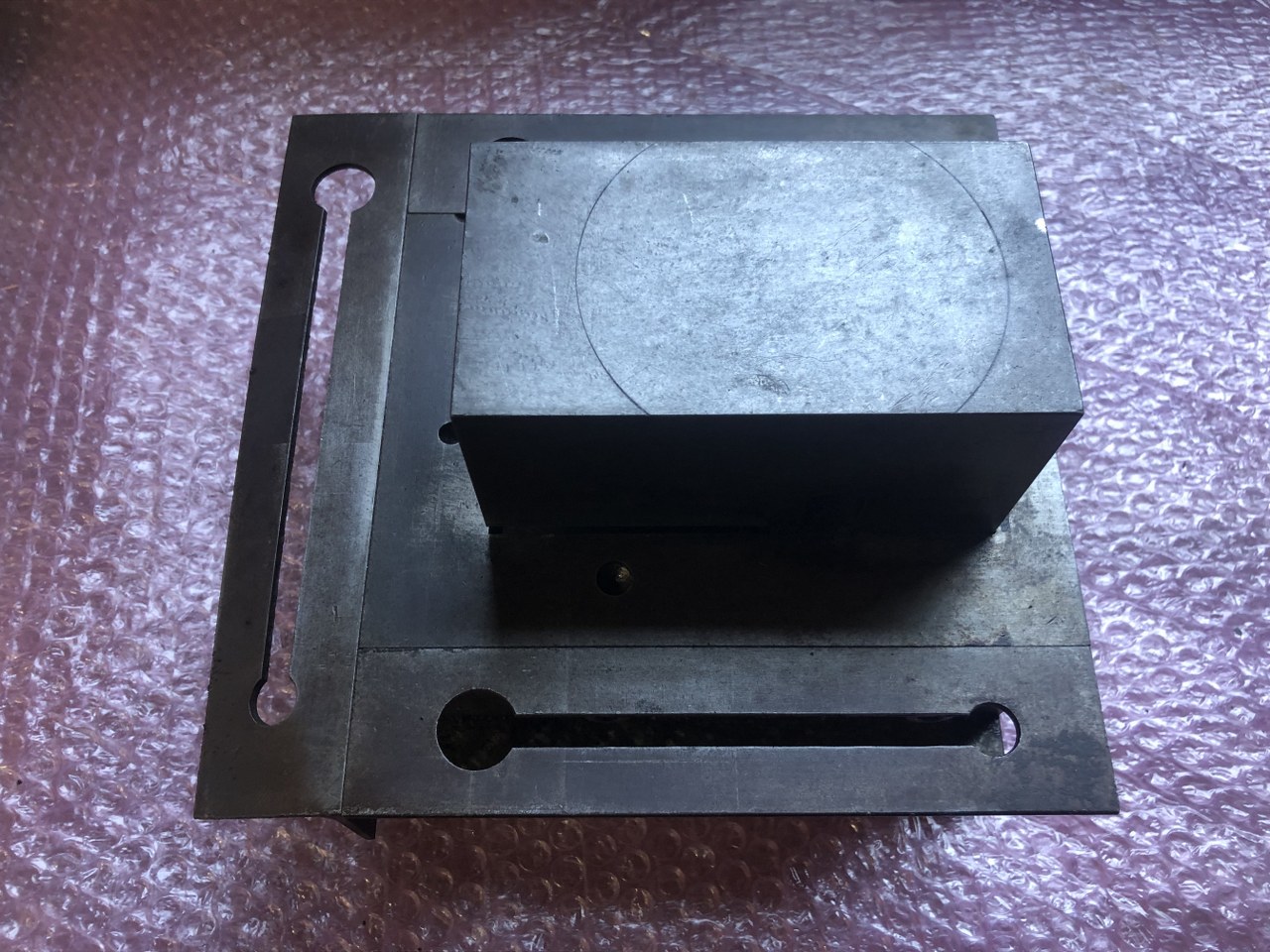 中古シャーリング用品 【切り欠き金型】U-73　 不明