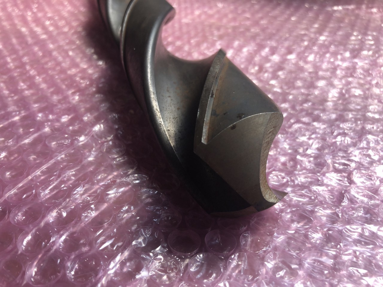 中古テーパ―シャンクドリル 【テーパーシャンクドリル】HSSシリーズφ46　全長375ｍｍ　※サビあり 不明