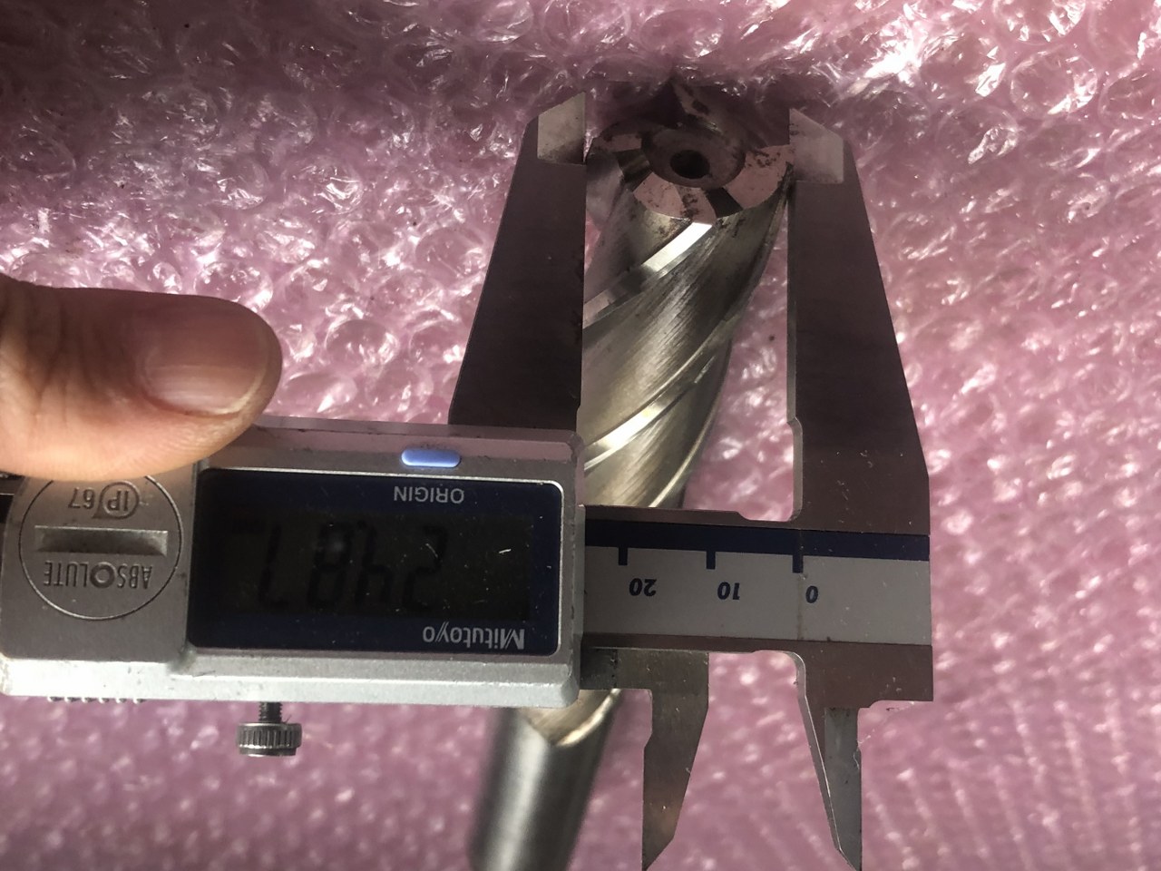 中古エンドミル(スクエア) 【4枚刃/スクエア/エンドミル】φ25　L210ｍｍ 不明