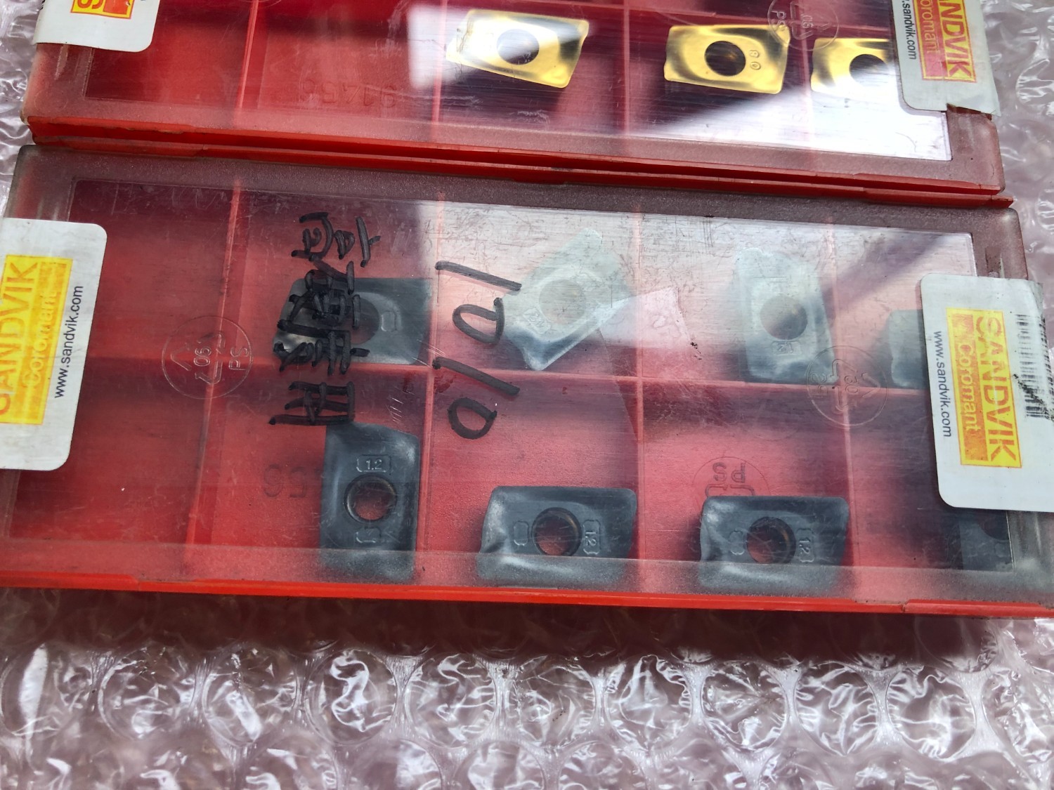 中古インサート（チップ） 【チップ2箱】R390-1806 12M-PM 1010/08M-MM 2040 SANDVIK
